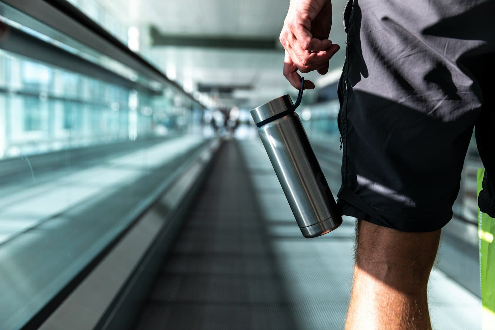 Healthy Habits While Traveling (Simple Guide)